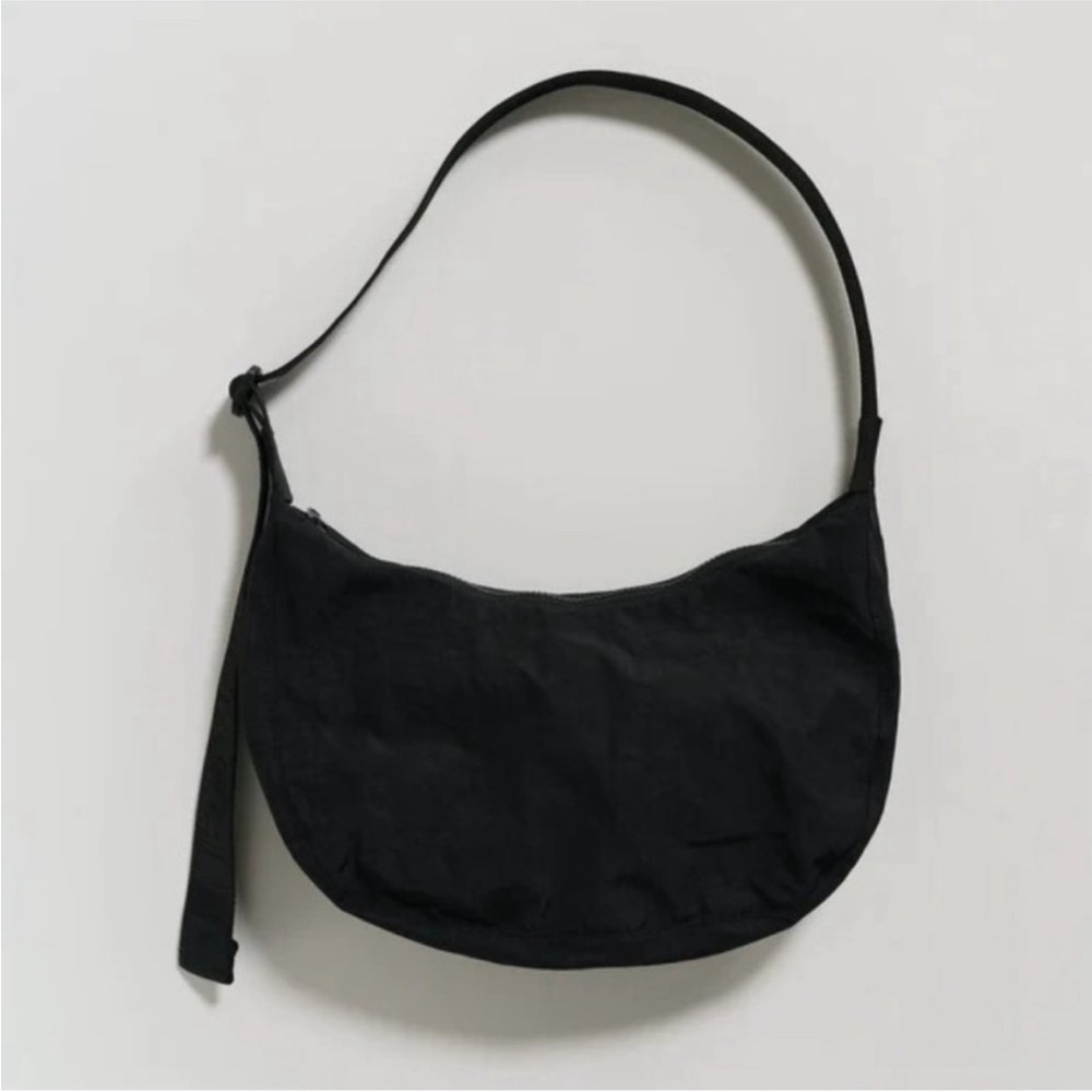 BAGGY MEDIUM NYLON CRESCENT BAG BLACK